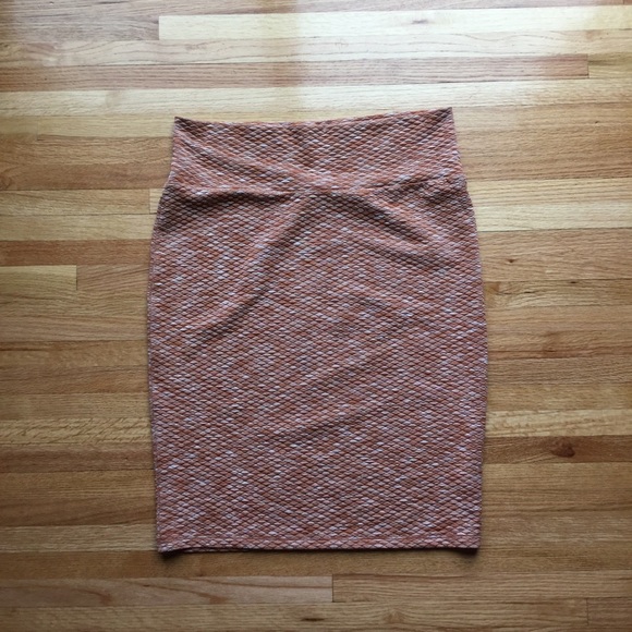 LuLaRoe Dresses & Skirts - LuLaRoe Cassie skirt, scale print size XL